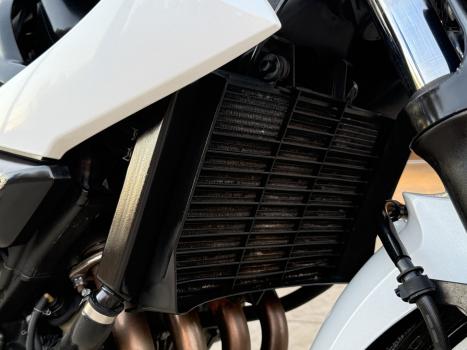 YAMAHA XJ6 600 N, Foto 4