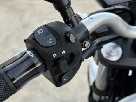 YAMAHA XJ6 600 N, Foto 8
