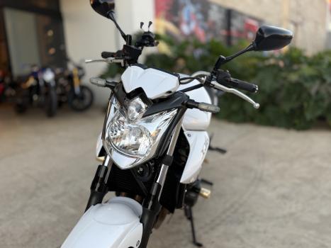 YAMAHA XJ6 600 N, Foto 15