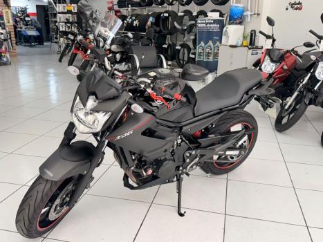 YAMAHA XJ6 600 N, Foto 2