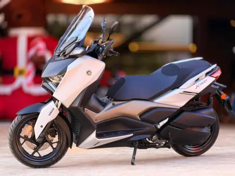 YAMAHA Xmax 250 , Foto 3