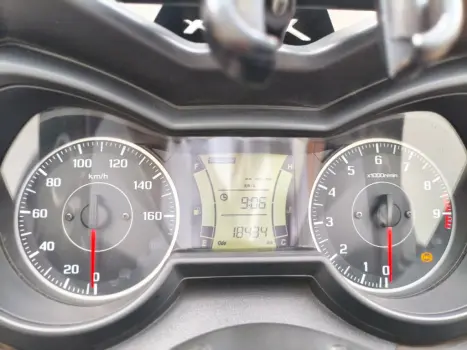 YAMAHA Xmax 250 , Foto 6