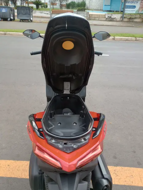 YAMAHA XMax 250 , Foto 6