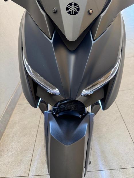 YAMAHA XMax 250 , Foto 9