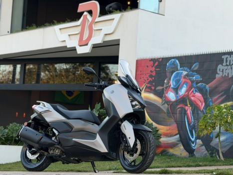 YAMAHA XMax 250 , Foto 2