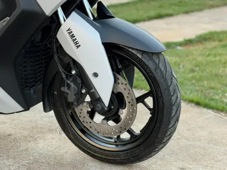 YAMAHA XMax 250 , Foto 9