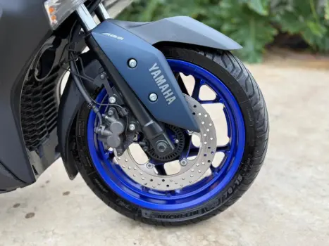 YAMAHA XMax 250 , Foto 5