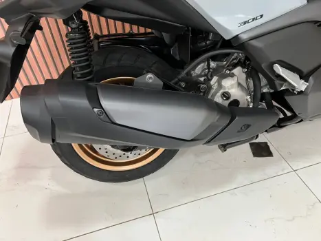 YAMAHA XMax 250 , Foto 9