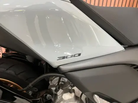 YAMAHA XMax 250 , Foto 10