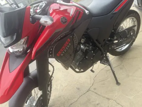 YAMAHA XTZ 250 LANDER, Foto 4