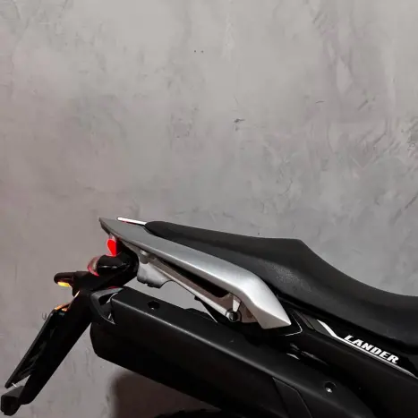 YAMAHA XTZ 250 LANDER, Foto 2