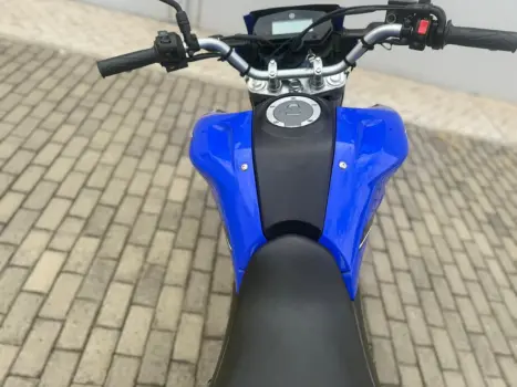 YAMAHA XTZ 250 LANDER, Foto 4