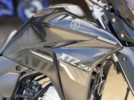 YAMAHA XTZ 250 LANDER, Foto 6