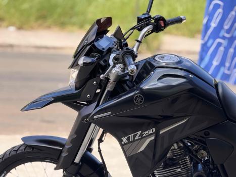 YAMAHA XTZ 250 LANDER, Foto 7