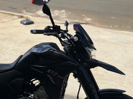 YAMAHA XTZ 250 LANDER, Foto 10
