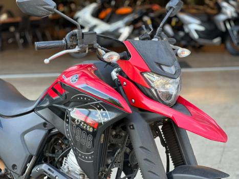 YAMAHA XTZ 250 LANDER, Foto 2