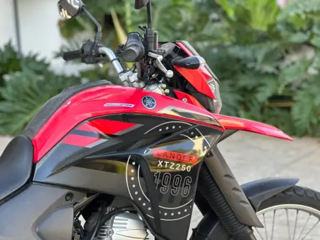 YAMAHA XTZ 250 LANDER, Foto 4
