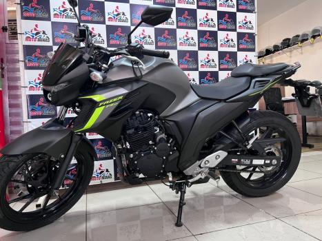 YAMAHA YS Fazer 250 , Foto 1
