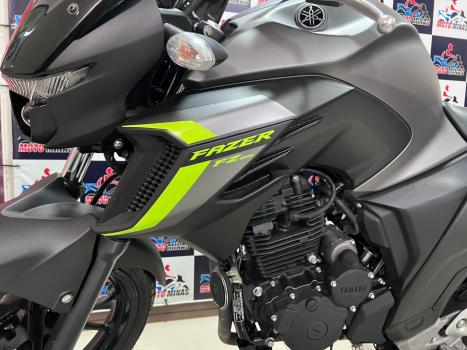YAMAHA YS Fazer 250 , Foto 4