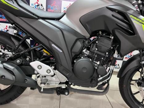 YAMAHA YS Fazer 250 , Foto 14