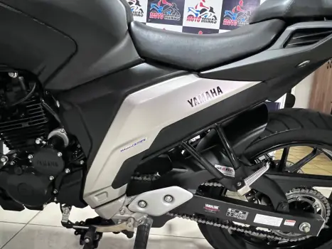 YAMAHA YS Fazer 250 , Foto 6 YAMAHA YS Fazer 250 , Foto 6