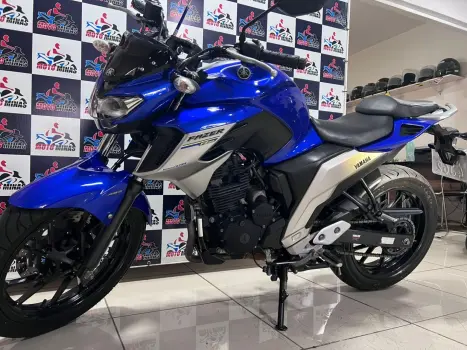 YAMAHA YS Fazer 250 , Foto 2