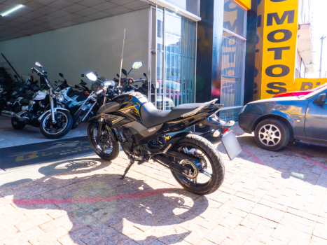 YAMAHA YS Fazer 250 , Foto 3