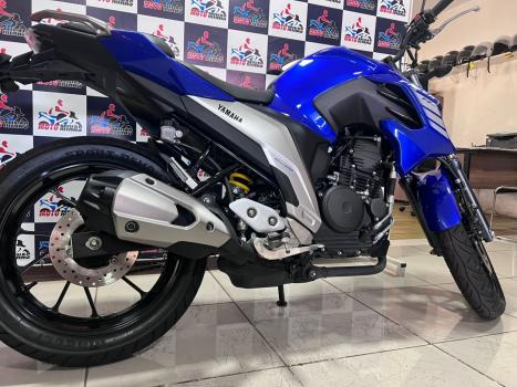 YAMAHA YS Fazer 250 , Foto 3