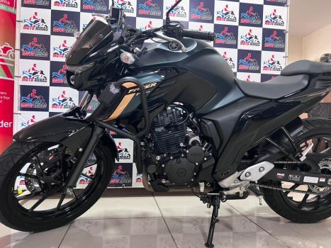 YAMAHA YS Fazer 250 , Foto 3