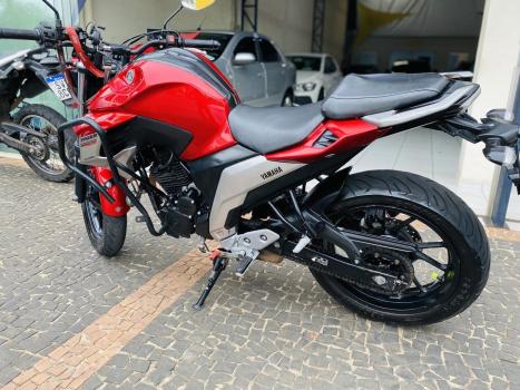 YAMAHA YS Fazer 250 , Foto 5