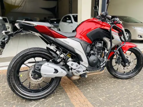 YAMAHA YS Fazer 250 , Foto 6