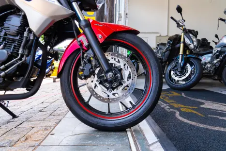 YAMAHA YS Fazer 250 , Foto 5