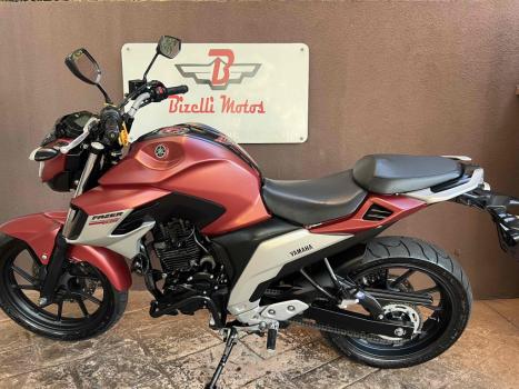 YAMAHA YS Fazer 250 , Foto 4