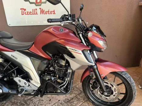 YAMAHA YS Fazer 250 , Foto 5