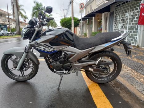 YAMAHA YS Fazer 250 , Foto 3