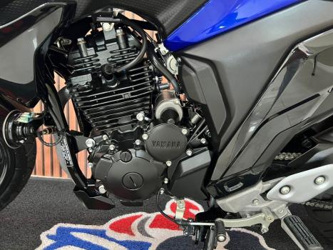 YAMAHA YS Fazer 250 LIMITED EDITION, Foto 6
