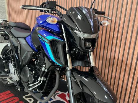 YAMAHA YS Fazer 250 LIMITED EDITION, Foto 9