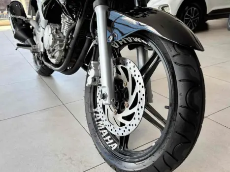 YAMAHA YS Fazer 250 LIMITED EDITION, Foto 3