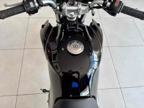 YAMAHA YS Fazer 250 LIMITED EDITION, Foto 5