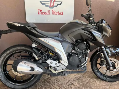 YAMAHA YS Fazer 250 , Foto 9