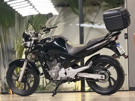 YAMAHA YS Fazer 250 LIMITED EDITION, Foto 2