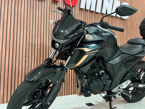 YAMAHA YS Fazer 250 LIMITED EDITION, Foto 2