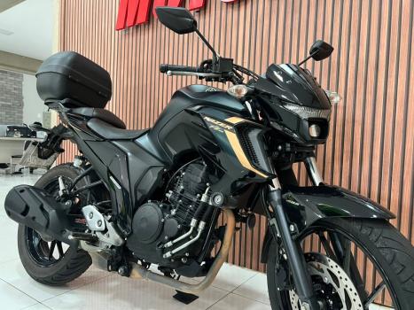 YAMAHA YS Fazer 250 LIMITED EDITION, Foto 8