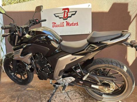 YAMAHA YS Fazer 250 LIMITED EDITION, Foto 5