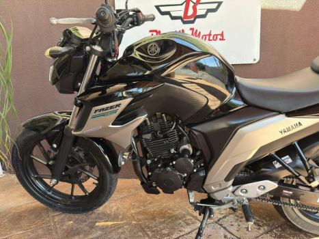 YAMAHA YS Fazer 250 LIMITED EDITION, Foto 9