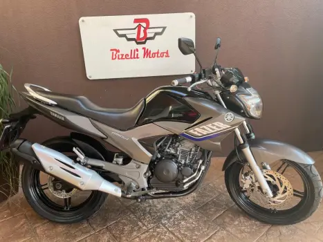 YAMAHA YS Fazer 250 LIMITED EDITION, Foto 1