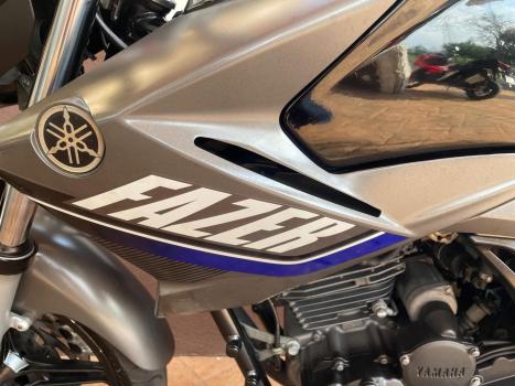 YAMAHA YS Fazer 250 LIMITED EDITION, Foto 5