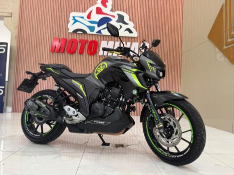 YAMAHA YS Fazer 250 LIMITED EDITION, Foto 3