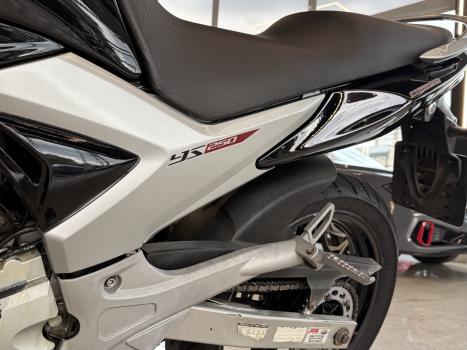 YAMAHA YS Fazer 250 LIMITED EDITION, Foto 14