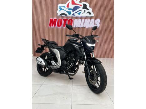 YAMAHA YS Fazer 250 , Foto 3